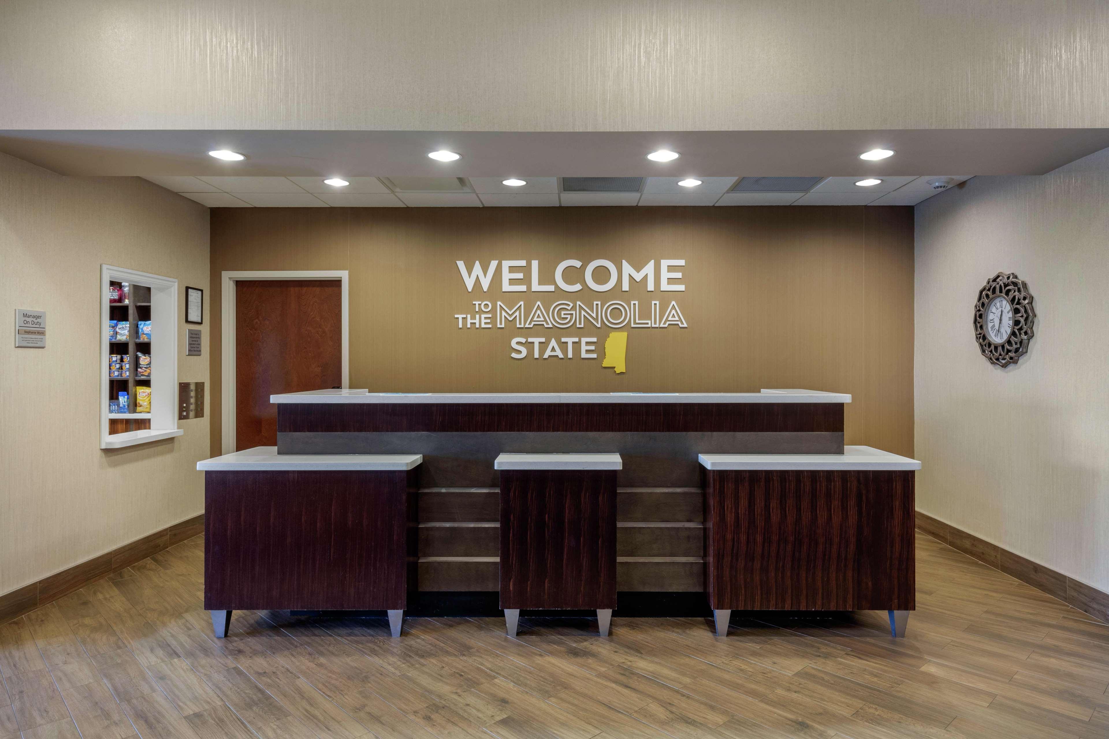 Hampton Inn And Suites Columbus, Ms Exterior foto
