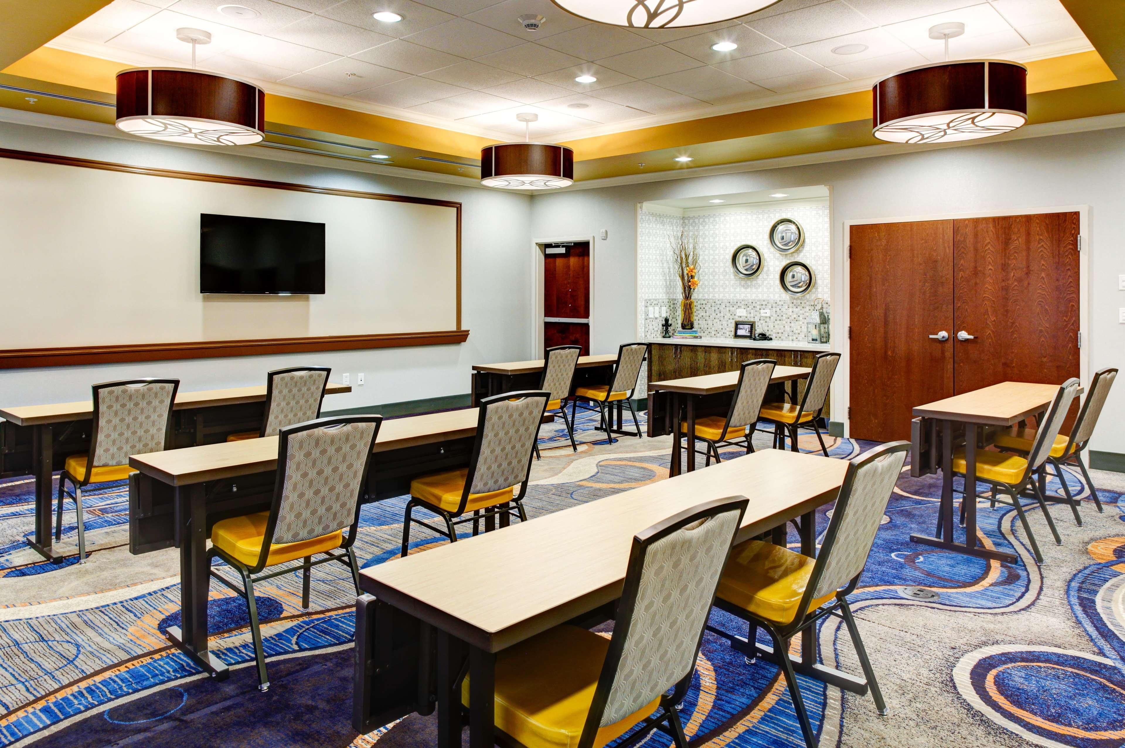 Hampton Inn And Suites Columbus, Ms Exterior foto